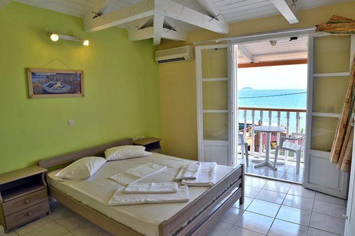 Turtle Beach Agios Sostis  Eksteriør bilde